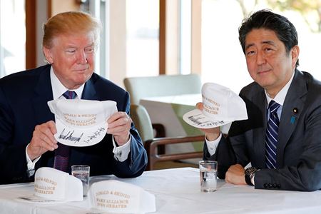 Tổng thống Trump và Thủ tướng Abe.