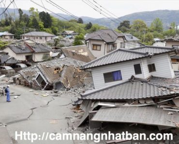 Động đất ở Kumamoto làm nhà sập hoàn toàn