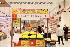 Quầy xoài Việt Nam trong siêu thị Nhật Bản