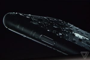 iPhone 7 chống nước bán ra ở Nhật Bản