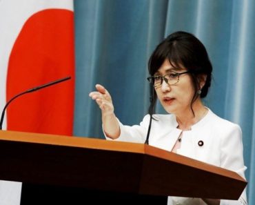 Bộ trưởng Quốc phòng Nhật Bản đệ đơn từ chức