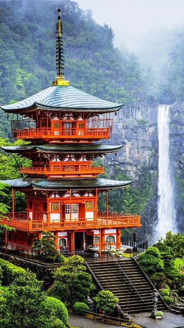 chùa Seigantoji và thác nước Nachi No Taki