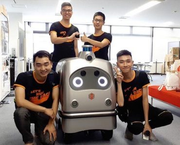 Bốn nam sinh Việt trải nghiệm công nghệ ở Nhật Bản
