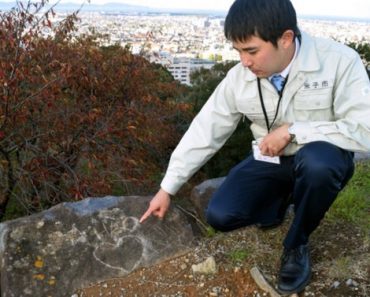 Phát hiện dòng chữ phá hoại khắc trên thành cổ Yonago ở Nhật, nghi do người Việt viết