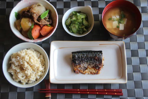 Bữa cơm người Nhật thường có cá. Ảnh minh họa. T.H