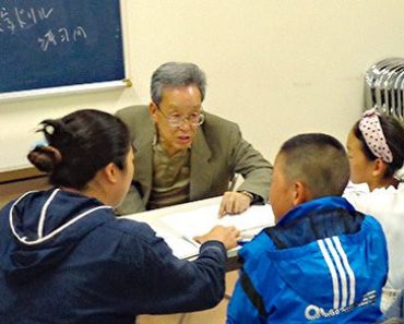 Lớp ban đêm ở Nhật giúp các học sinh nước ngoài thích nghi tốt hơn cho việc học ở trường. Ảnh: nippon.com