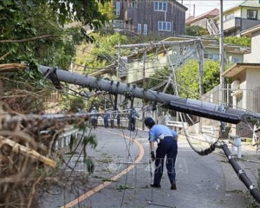 Một số thành phố ở Nhật vẫn bị mất điện sau bão Số 15