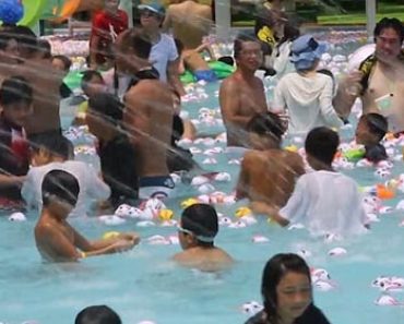 Nhật Bản mở cửa công viên phòng tắm nước nóng công cộng